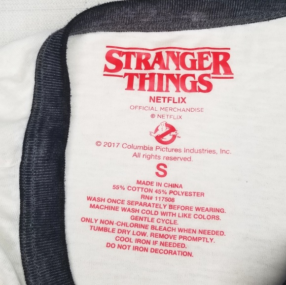 ‼SOLD‼ Lot of 2 Stranger Things Shirts Netflix - Picture 7 of 8